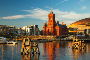 カーディフベイ