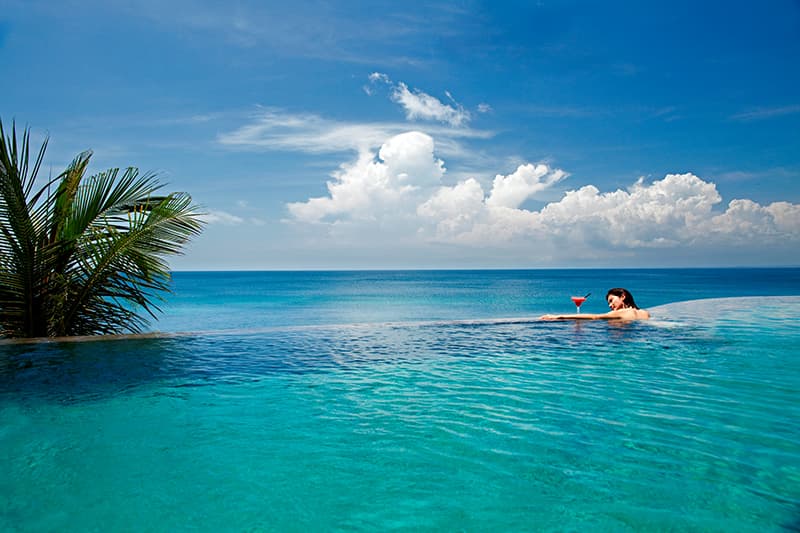 アヤナリゾート＆スパバリ オーシャンビーチプール