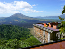 キンタマーニ高原にてランチ