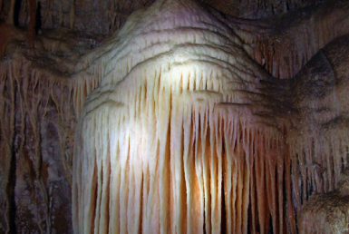 ジェノラン鍾乳洞