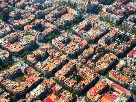 ◇バルセロナ：格子状の街並み