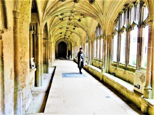 ハリーポッター聖地＆イギリスドラマのロケ地レイコックの行き方と攻略【旅プロ旅行記・前編】