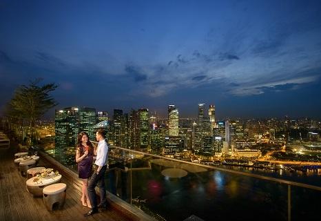 シンガポール：マリーナベイサンズ 夜景／提供：Marina Bay Sands