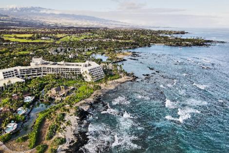 ハワイ島：マウナ・ラニ・オーベルジュ・リゾート・コレクション　外観