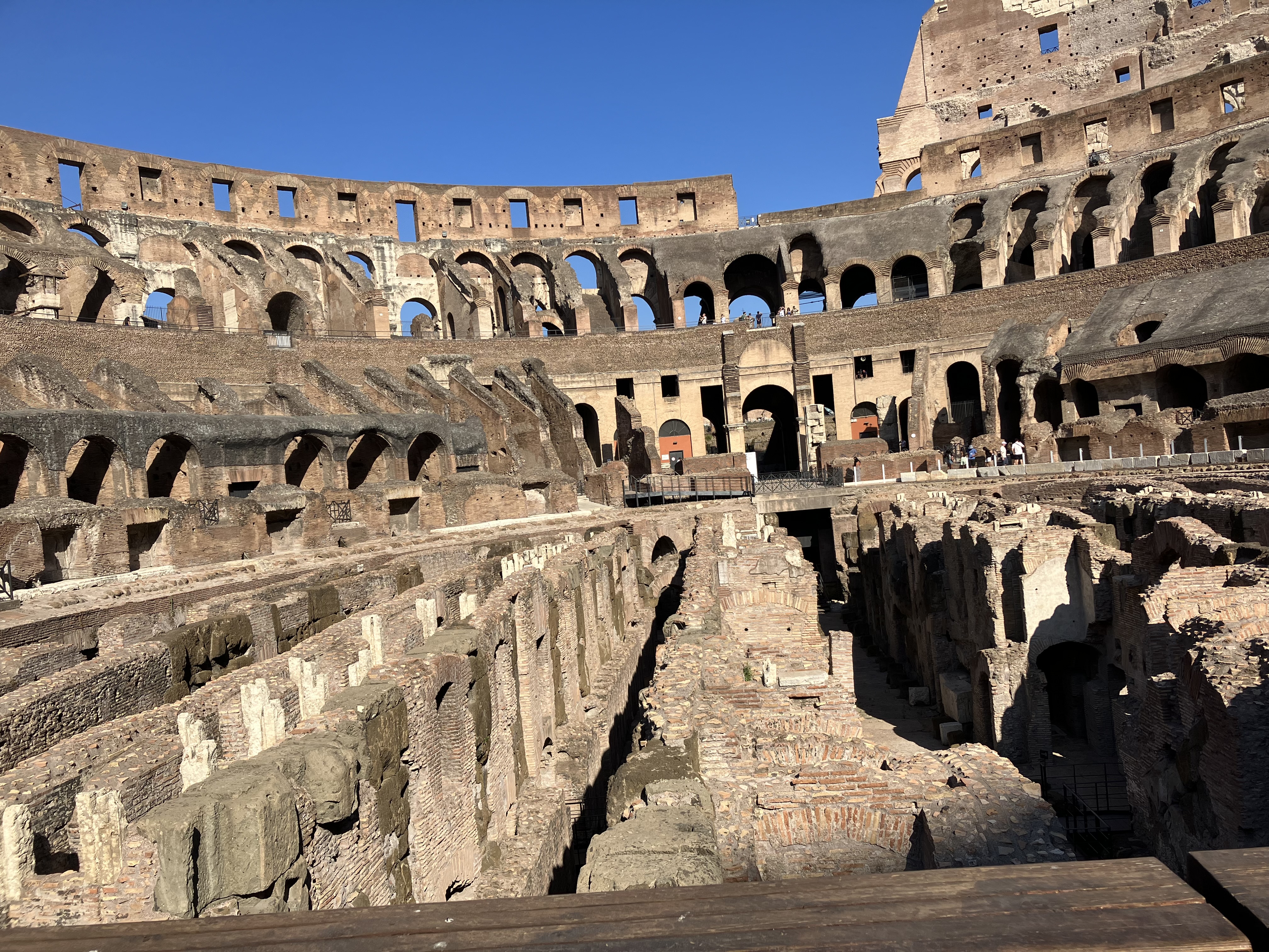 ローマ(コロッセオ)