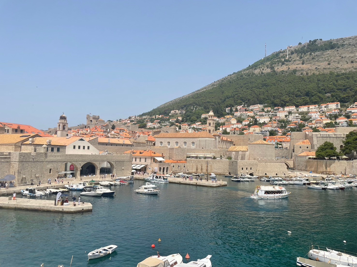 城壁からは海や島も見えました