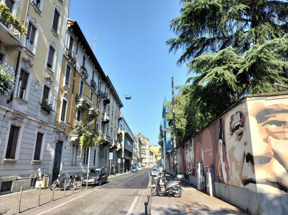 教区公文書館にかかれたストリートアート