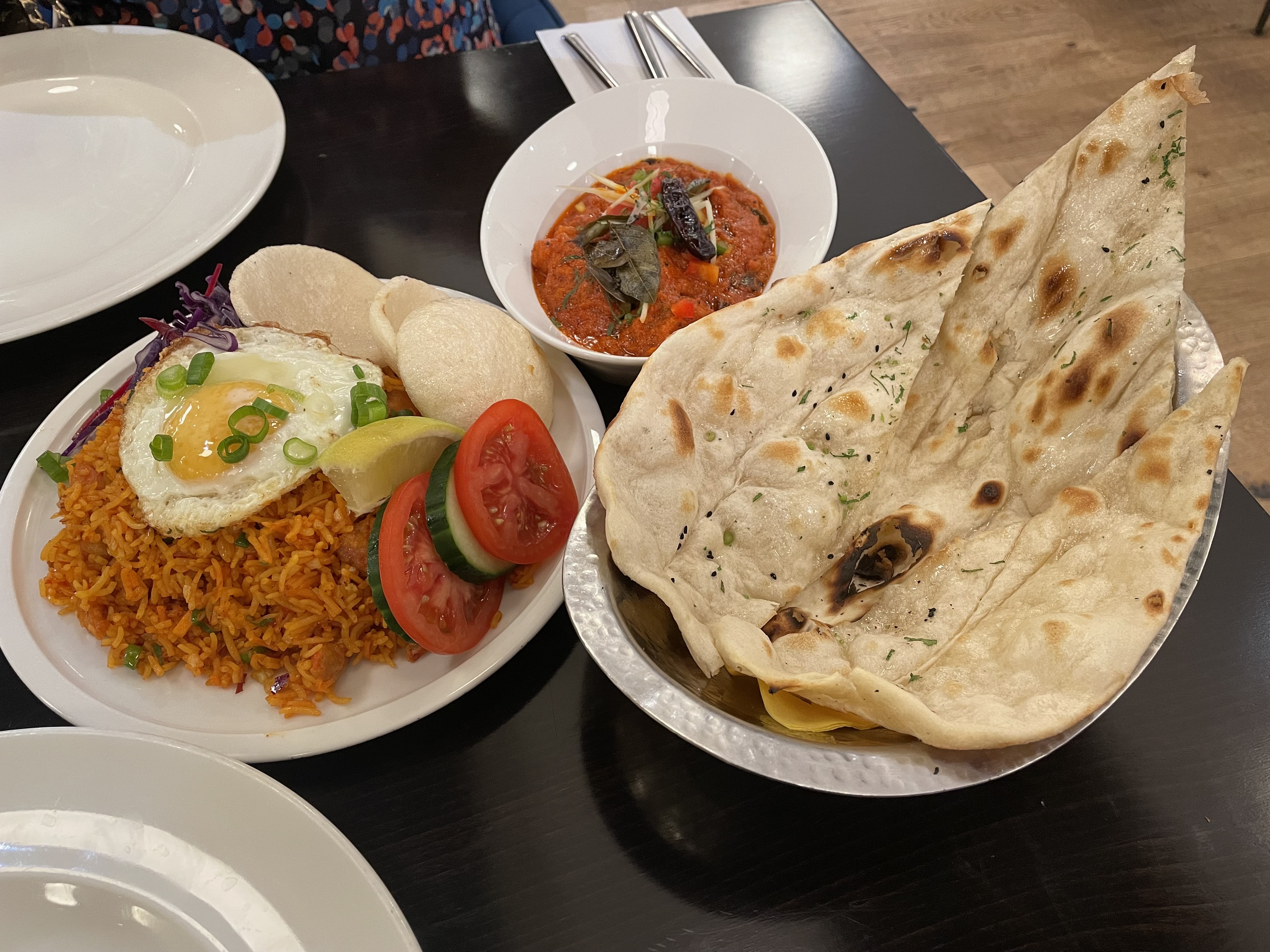 パラディウムのフードコートでインディアン料理をいただきました