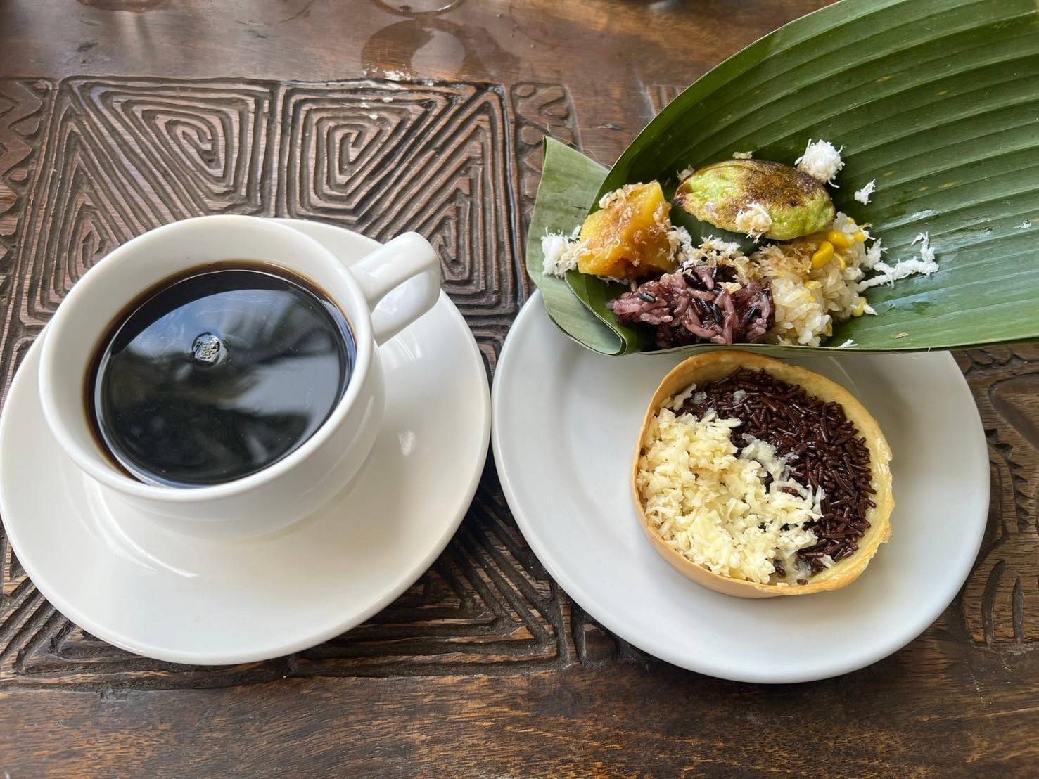 母のお気に入りの朝食でいただけるバリ島スイーツ
