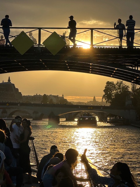 セーヌ川からの夕日