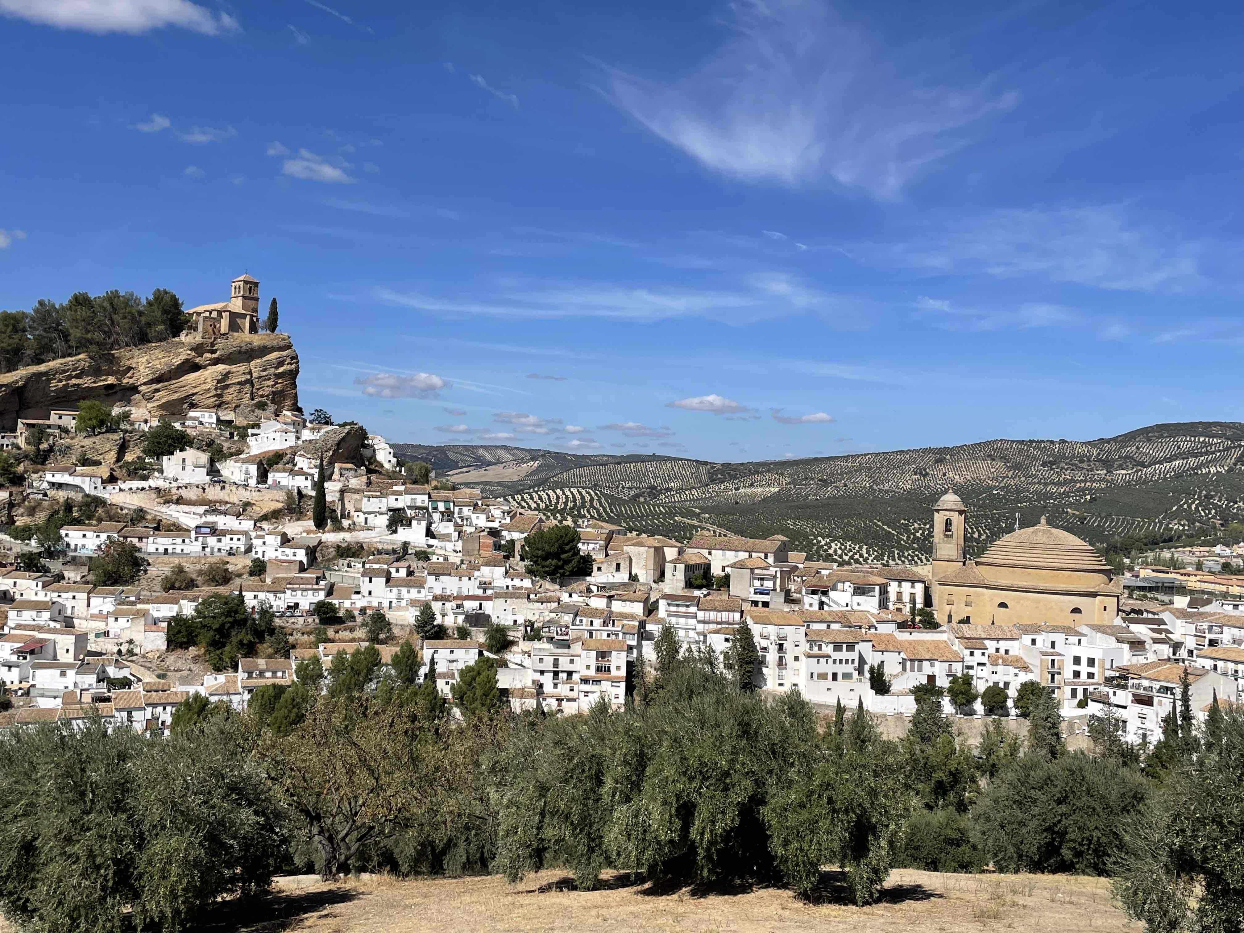 「世界で最も美しい村ベスト10」に選ばれたモンテフリオ