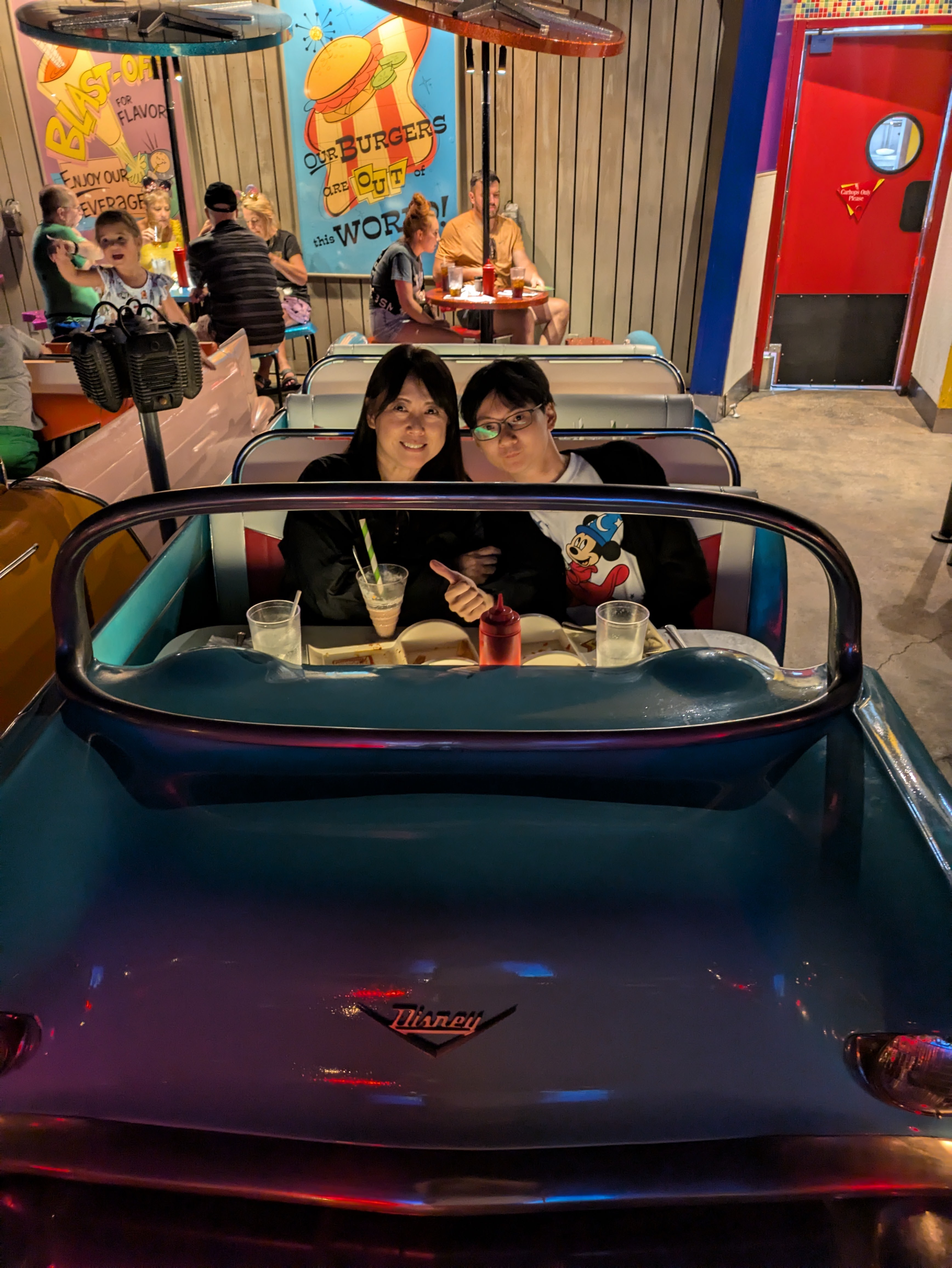 サイファイ・ダインイン・シアター・レストラン