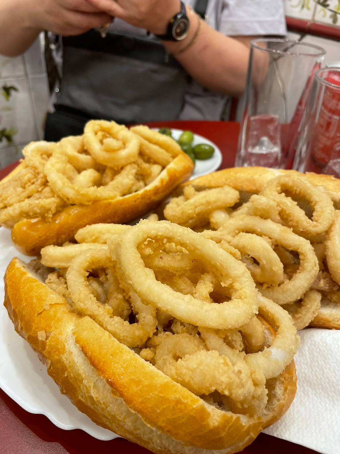 ボリューム満点！イカリングサンド