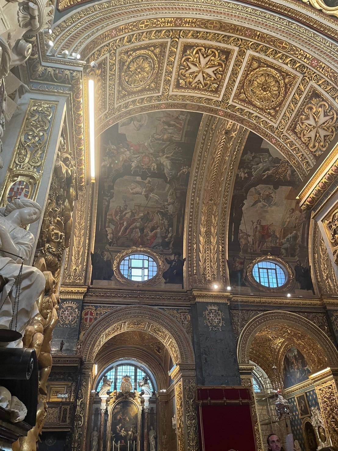 聖ヨハネ大聖堂　圧巻の天井画