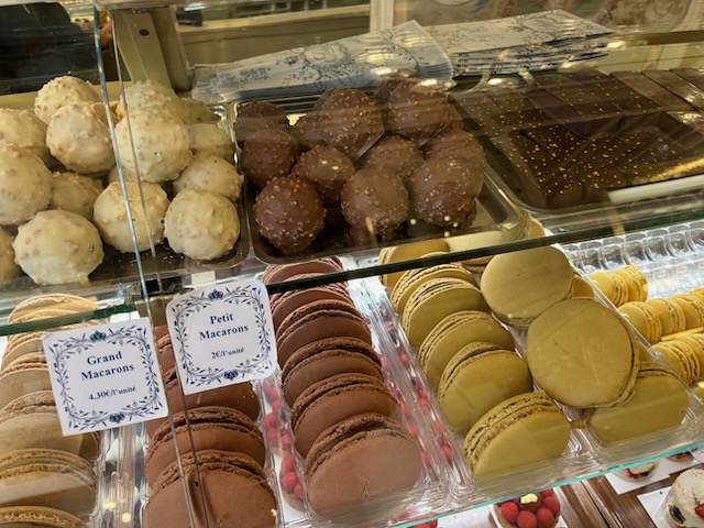 パリ2日目 ストレー