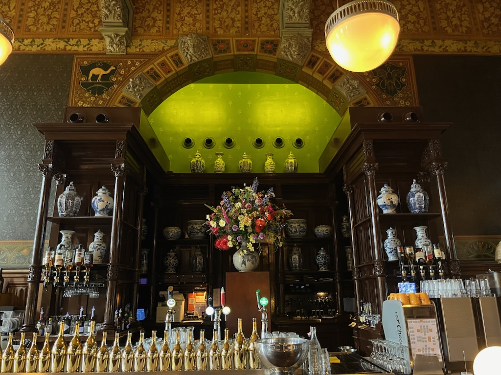 オランダ2日目 駅舎カフェ