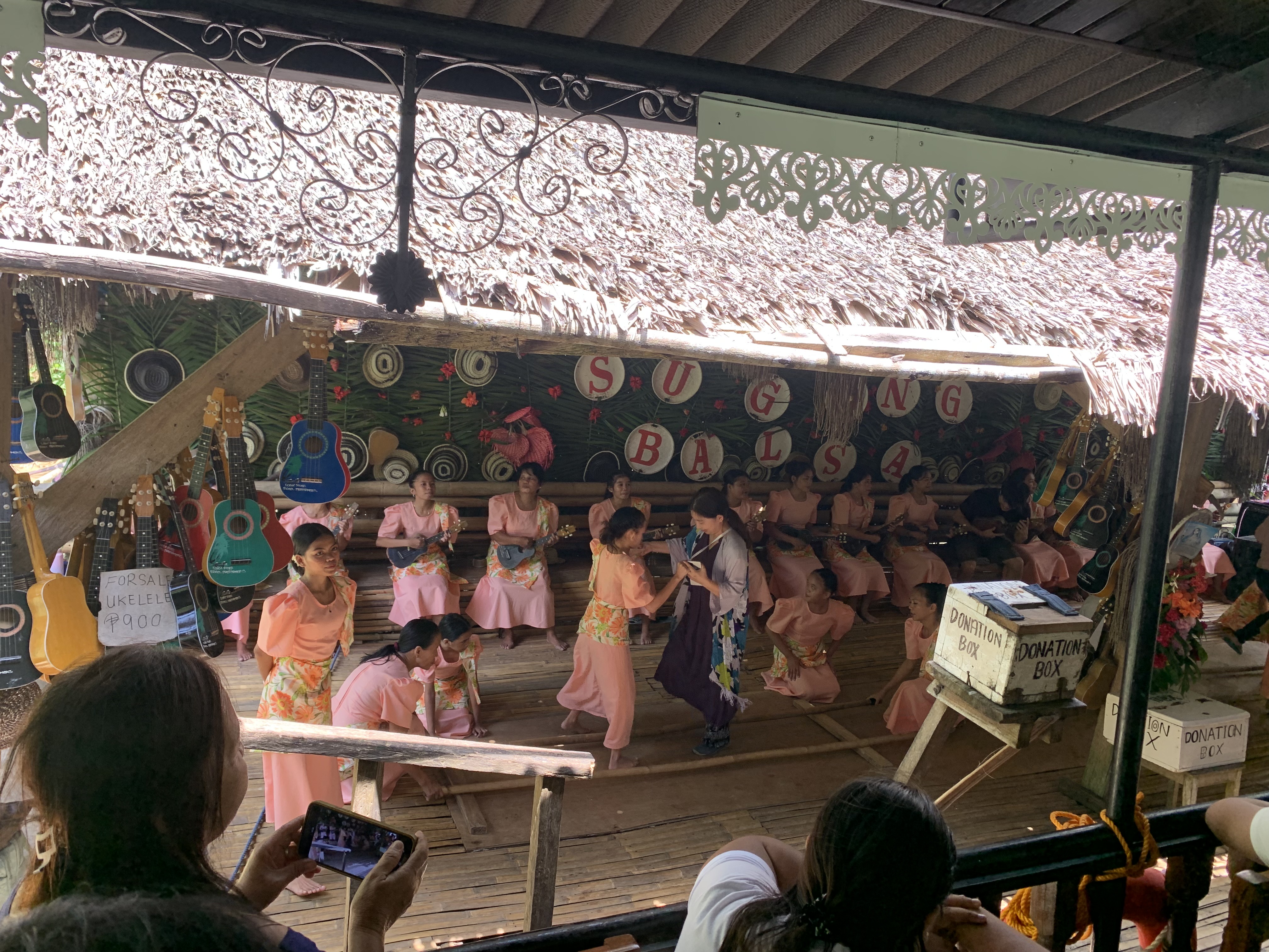 ボホールツアー（バンブーダンス）