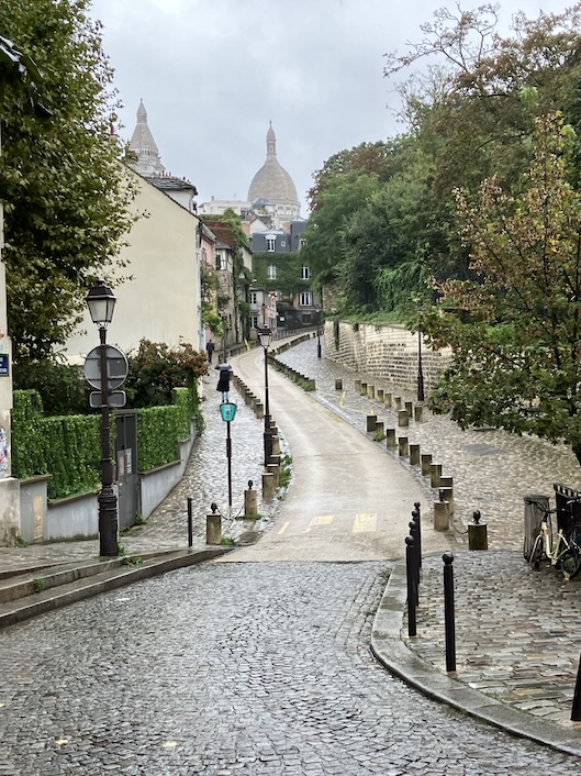 モンマルトルの丘