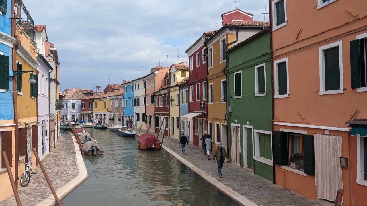ブラーノ島のカラフルな建物