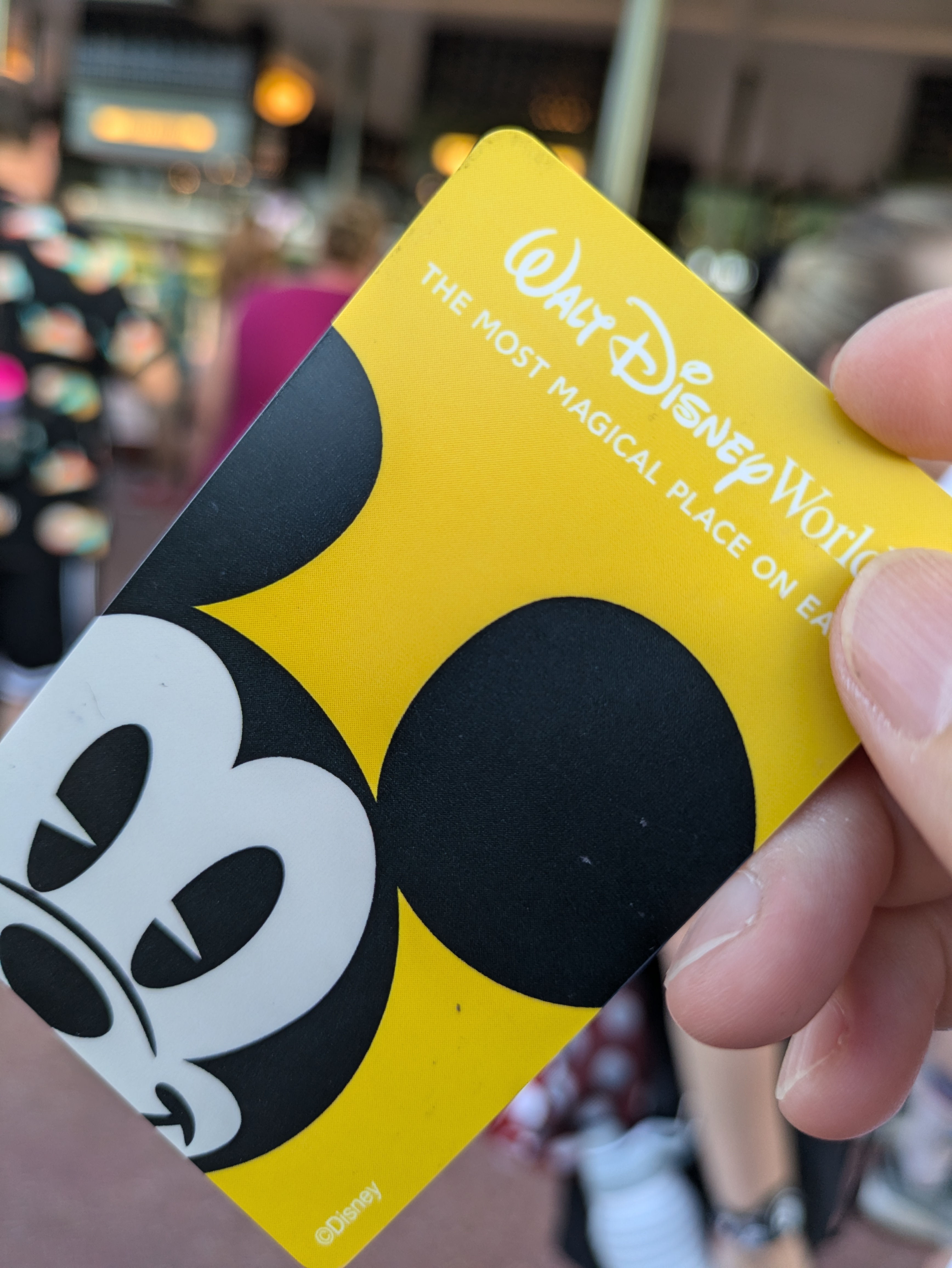 パークチケットでルームキー、フォトパスの登録でも使用