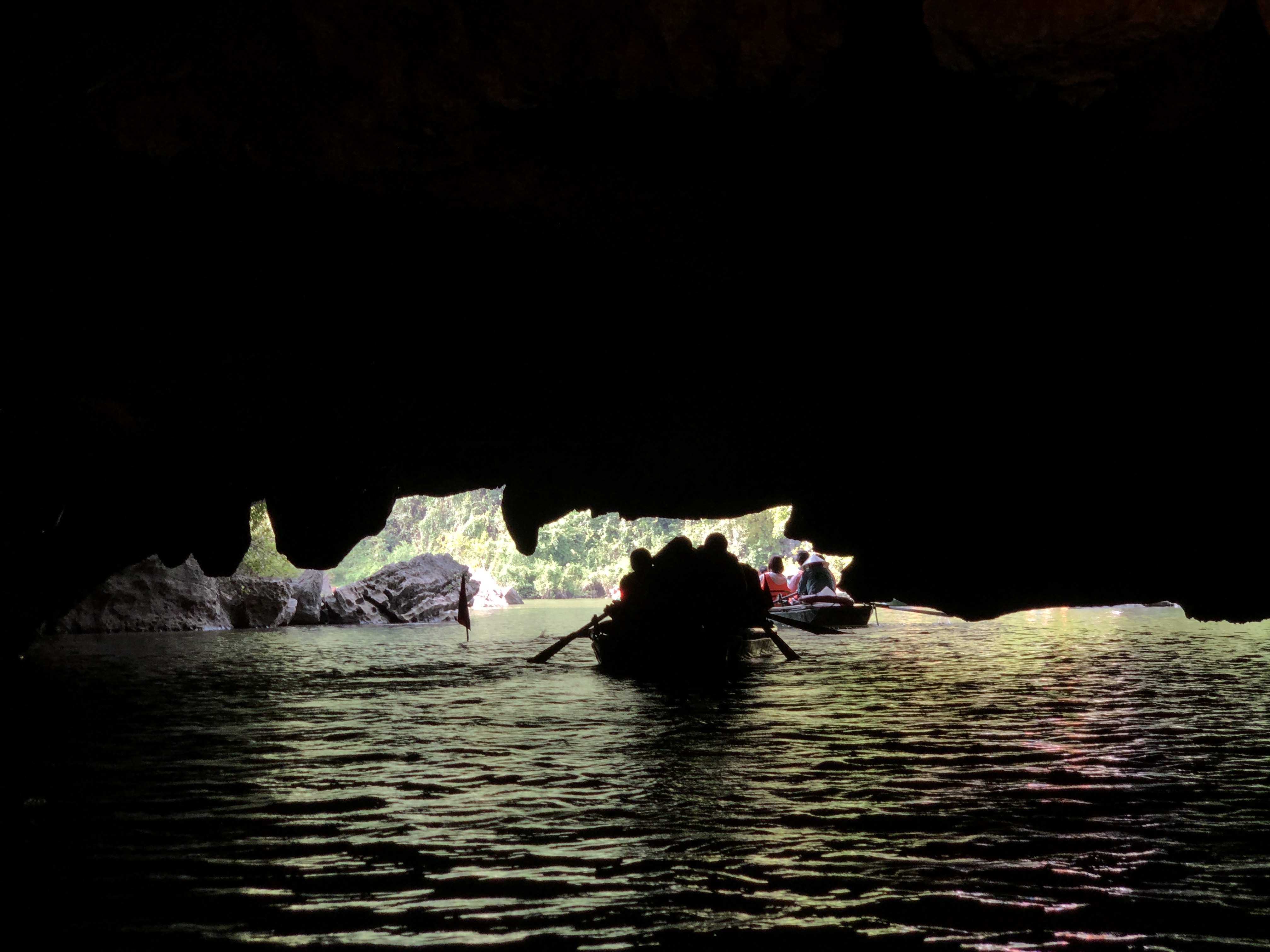 オプショナルツアー 洞窟