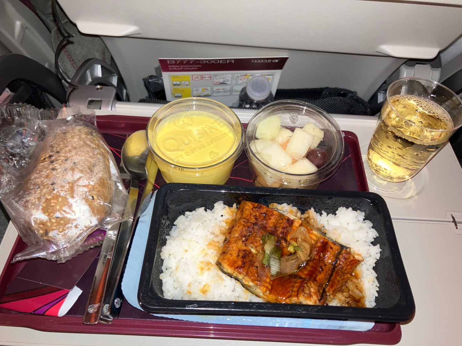 機内食で鰻が出て感動