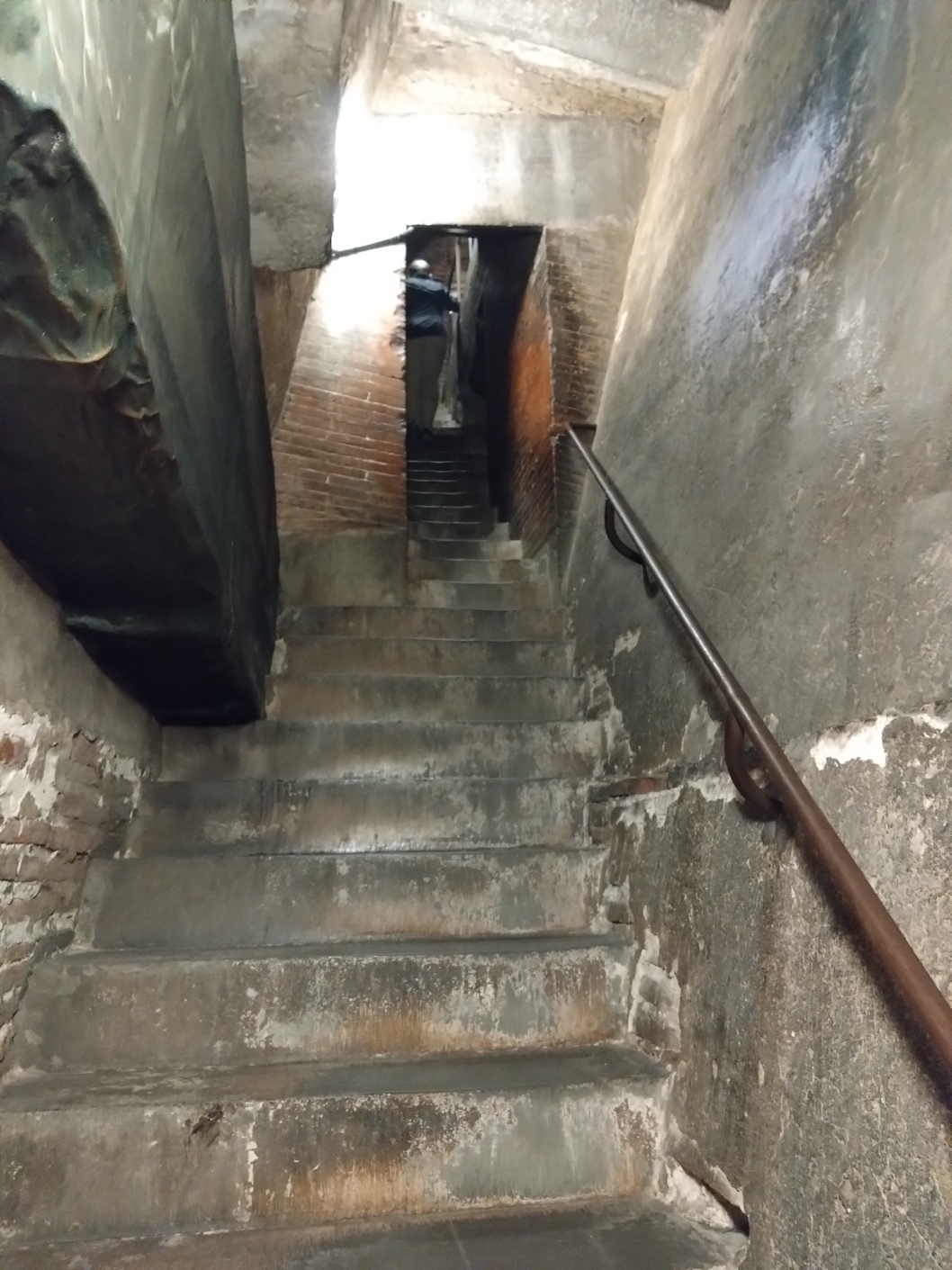 ジョットの鐘楼の大変狭い階段