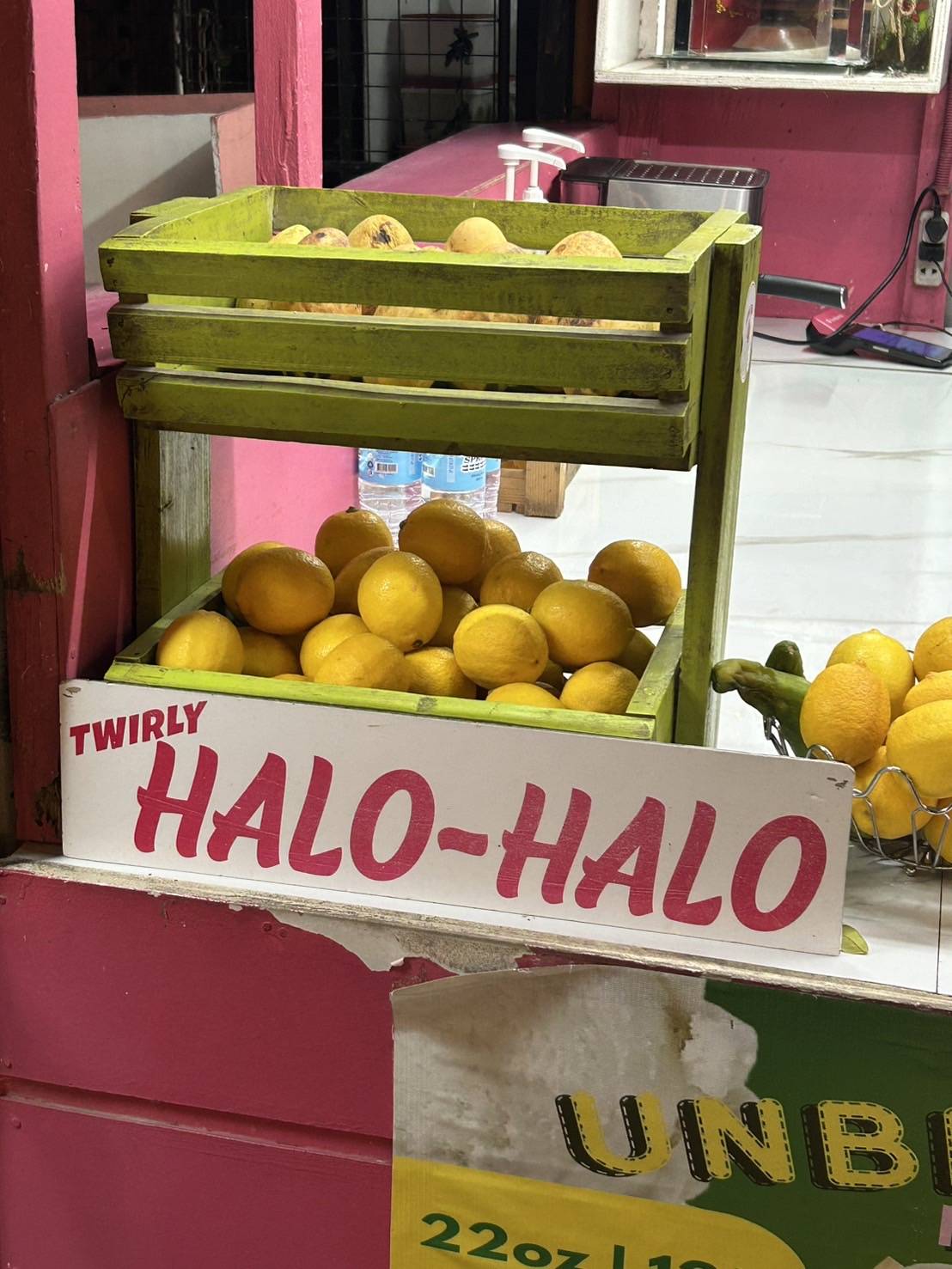 ローカルデザートのハロハロのお店も