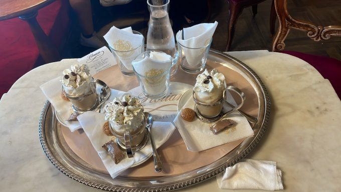 写真７：カフェ・フローリアン