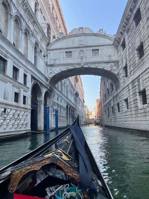 溜め息橋とゴンドラ