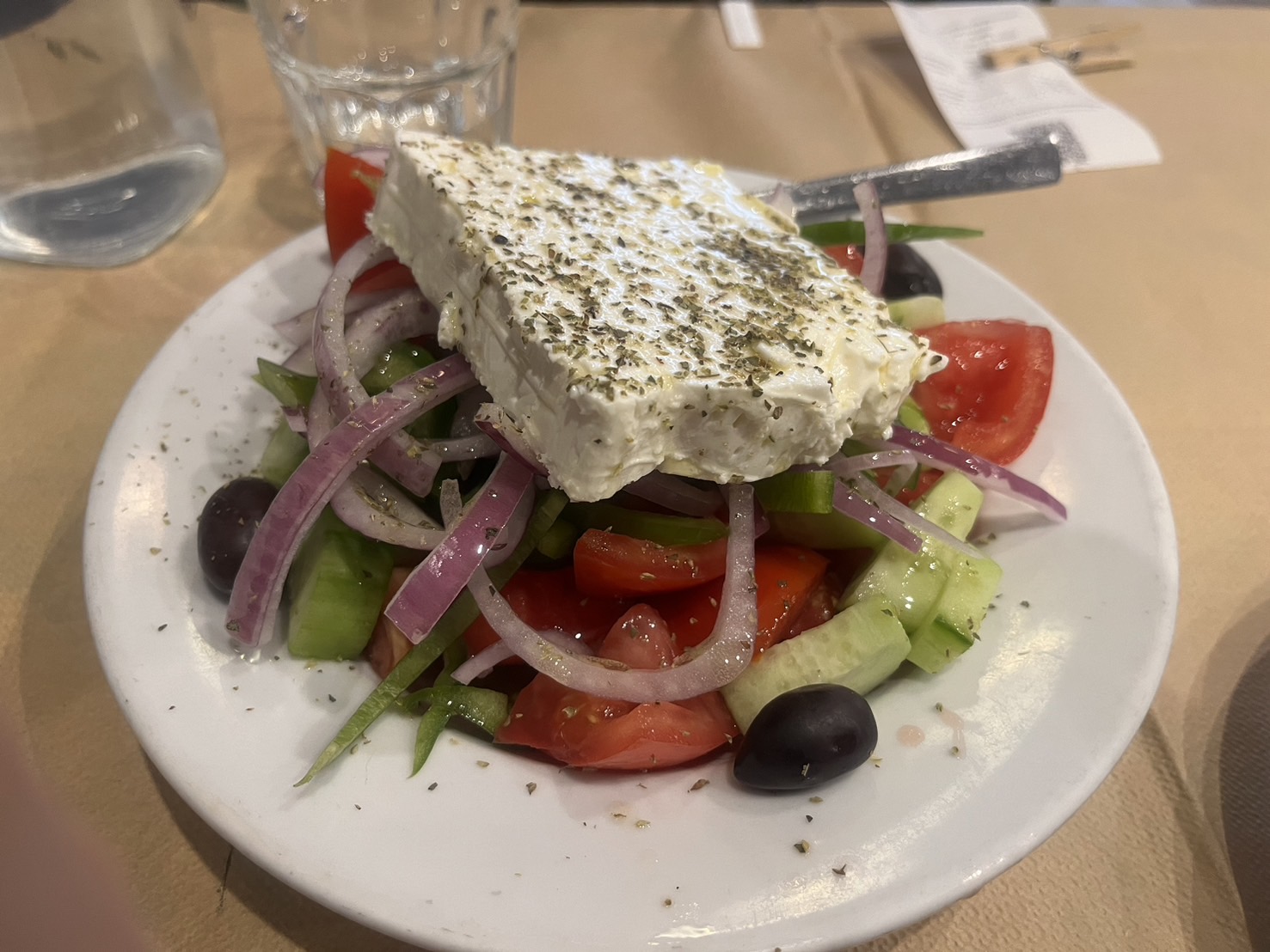 タベルナ(大衆食堂)「Opos Palia」