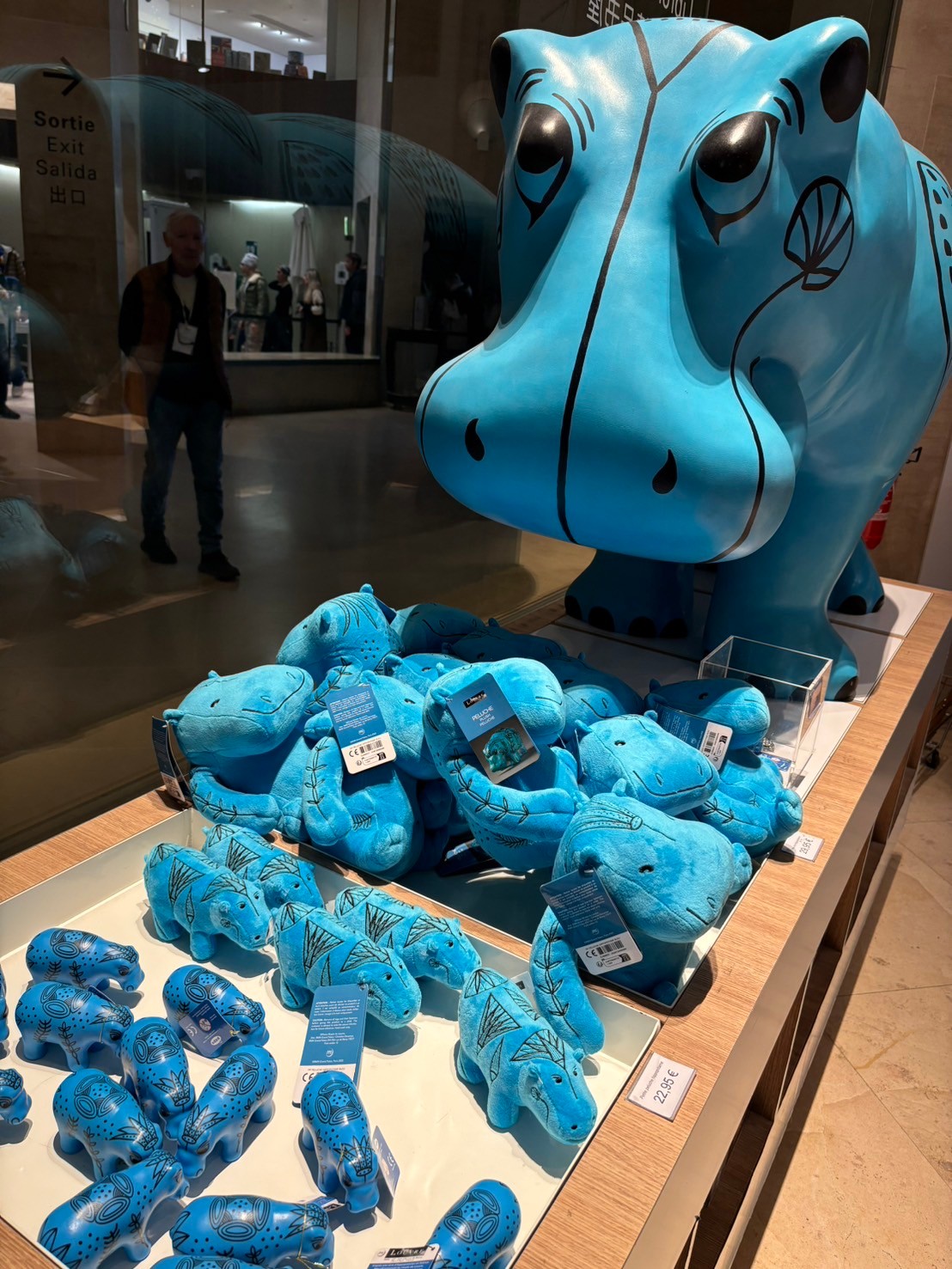 古代エジプトにインスパイアされたというルーブル美術館のオリジナルグッズヒッポ