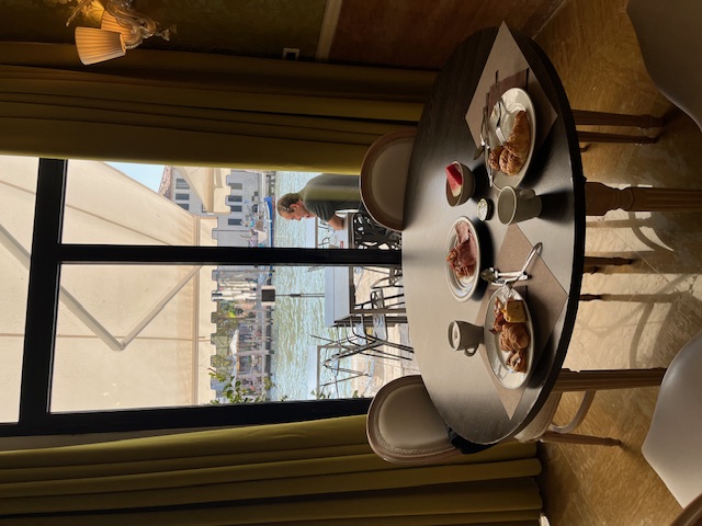 ホテル プリンチペの朝食会場