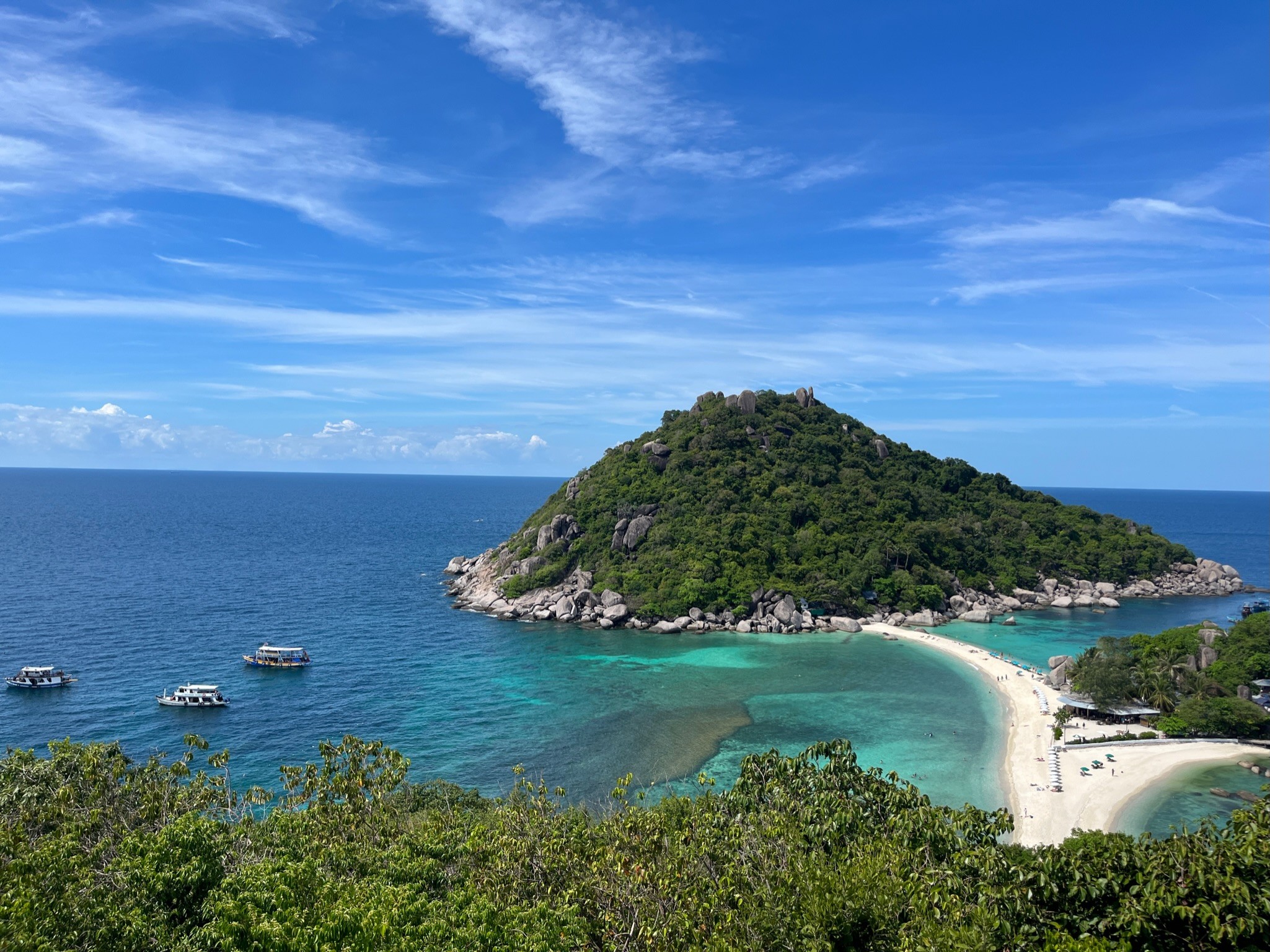 ナンユアン島全景