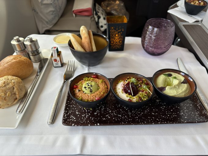 クウェート航空のアラビア風の機内食