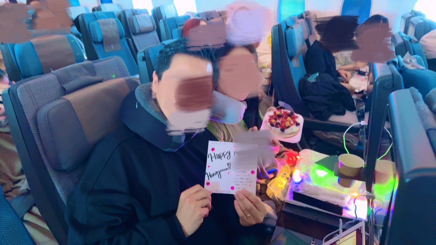 ケーキとメッセージカードのプレゼント！とても嬉しかったです