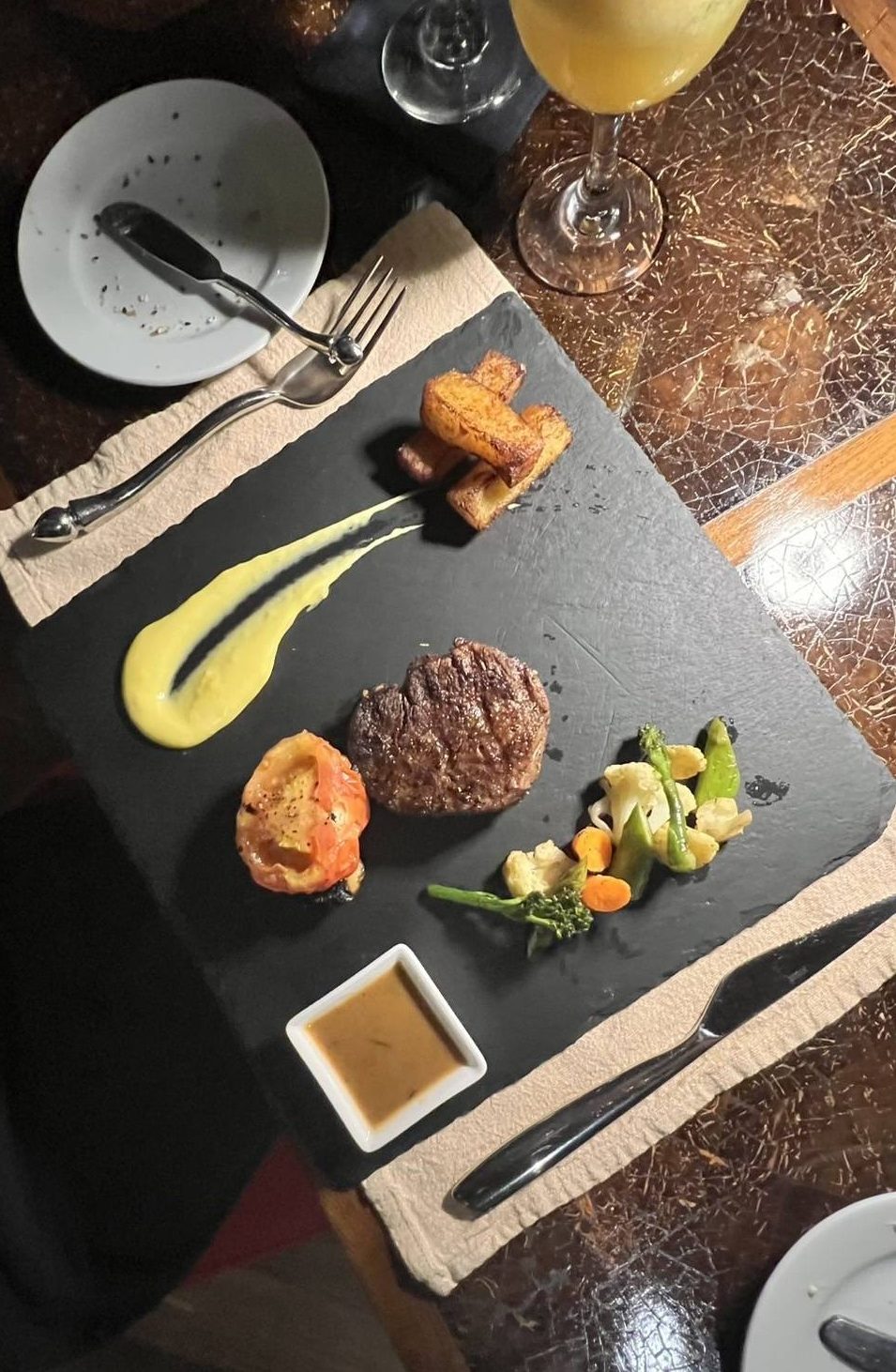 前菜からメインまでお肉を楽しめました