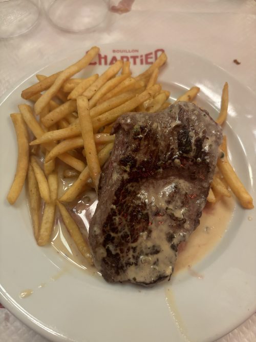 「ブイヨン・シャルティエ」にて