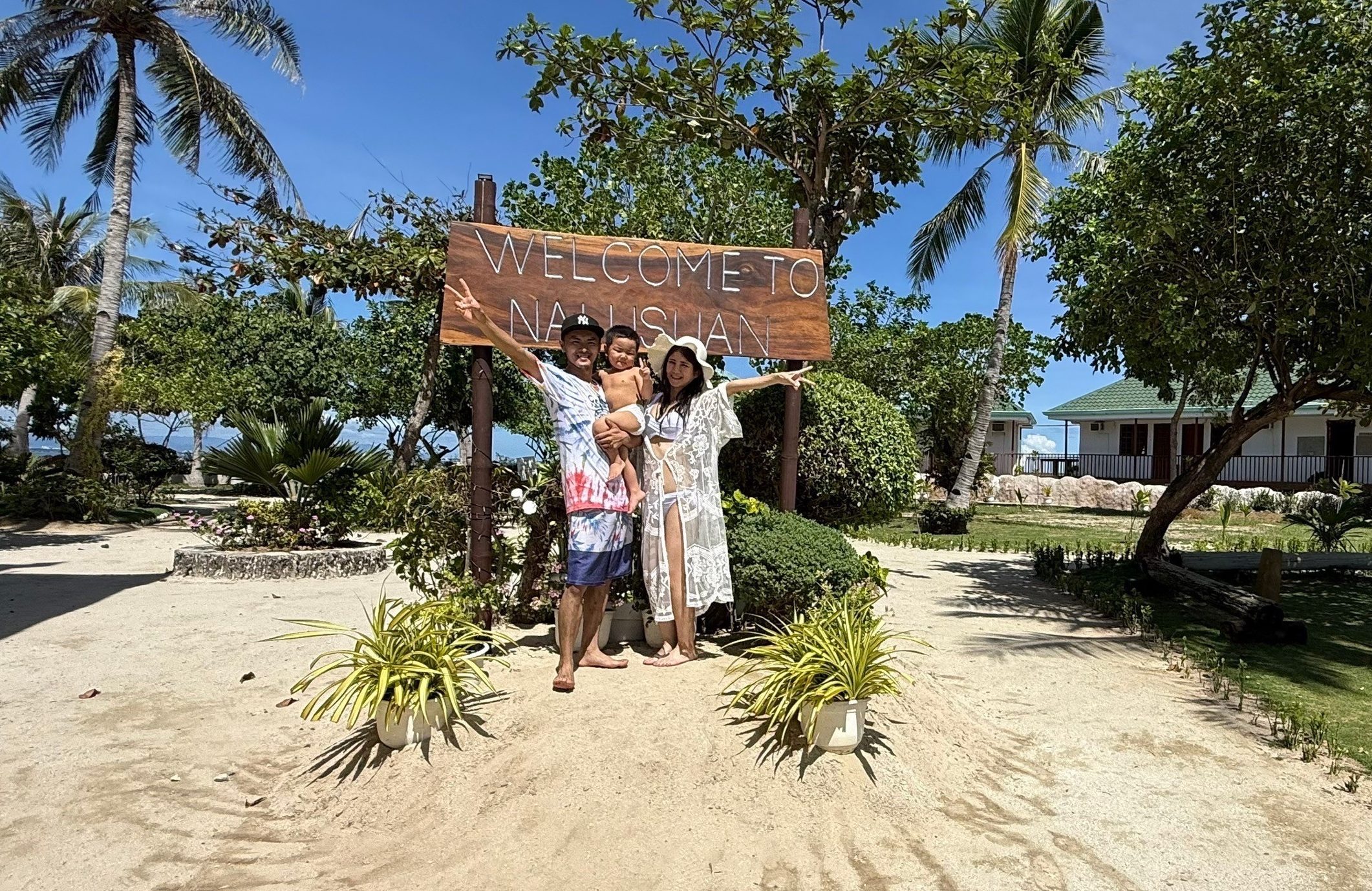 ナルスアン島にて