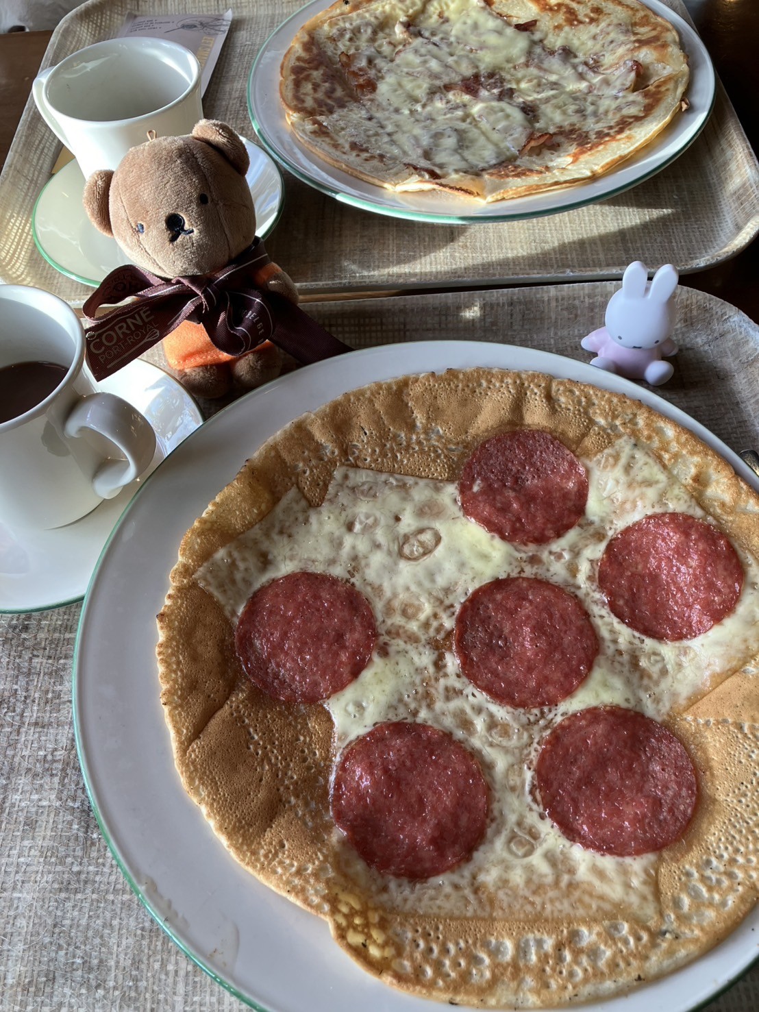 オランダ名物のサラミのパンケーキ