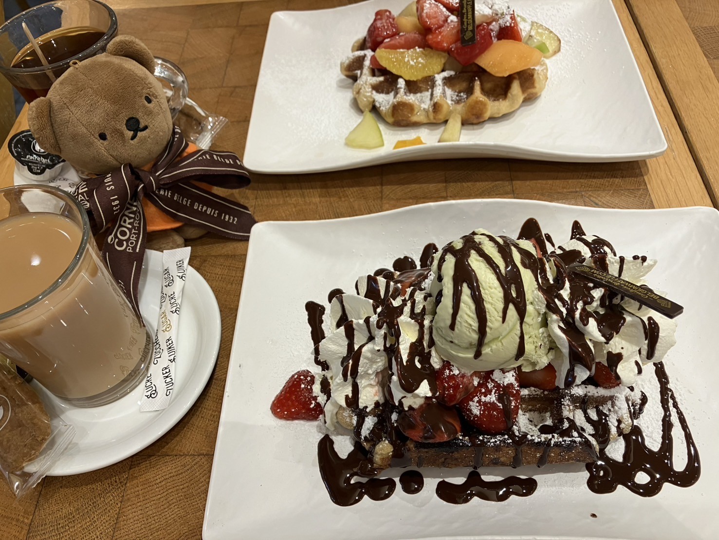 「Aux Gaufres De Bruxelles」でワッフルの食べ納め！