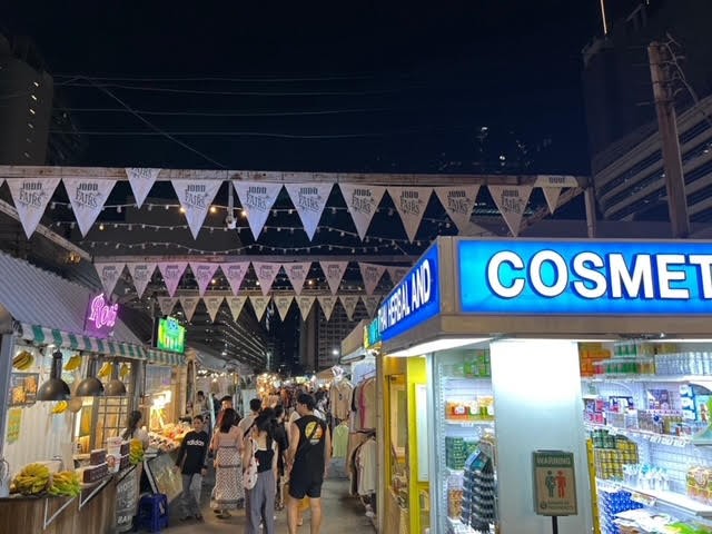 ナイトマーケット