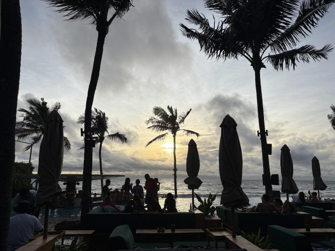 最終日のビーチクラブ