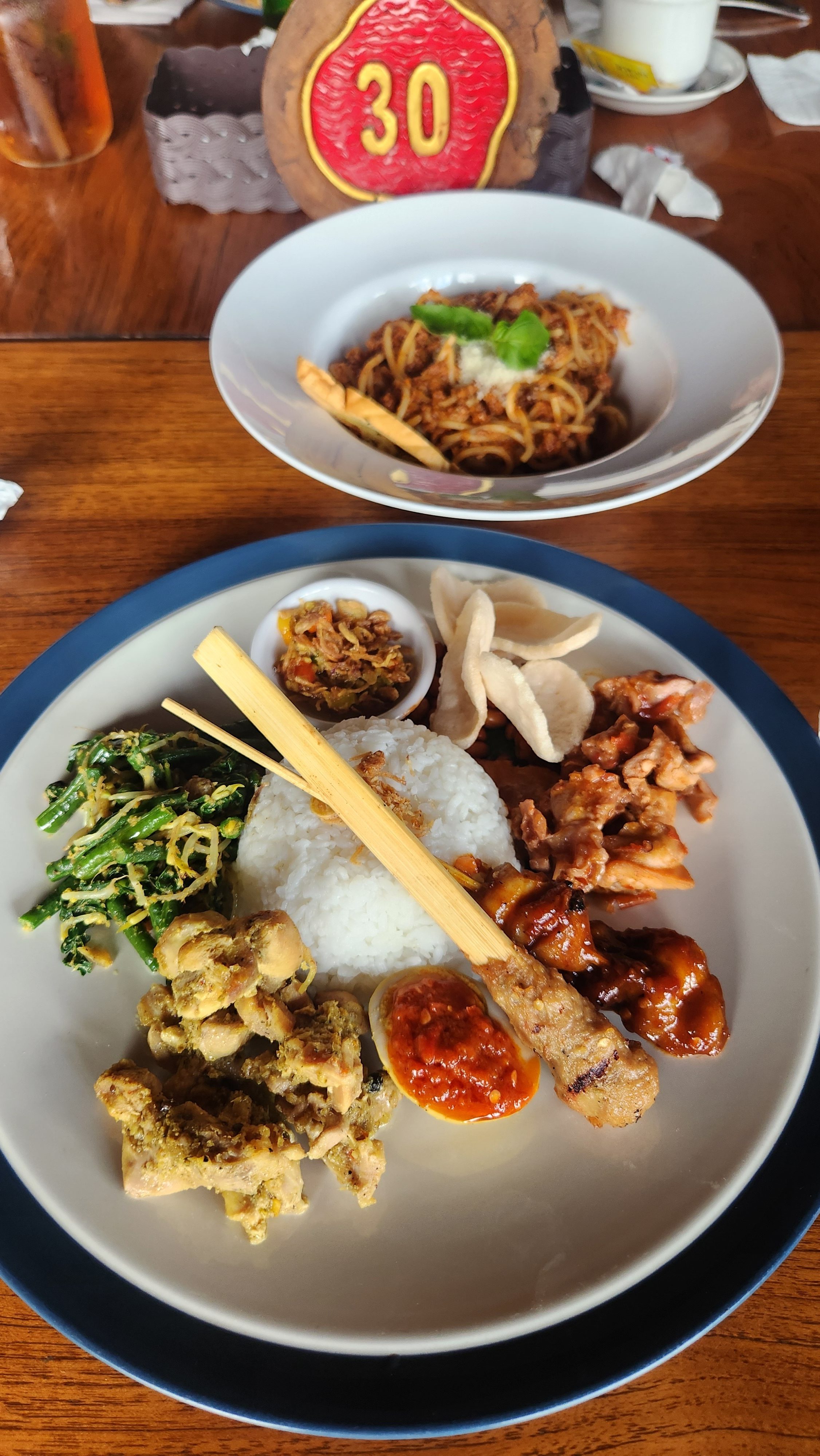 ナシチャンプルなどを美味しくいただきました