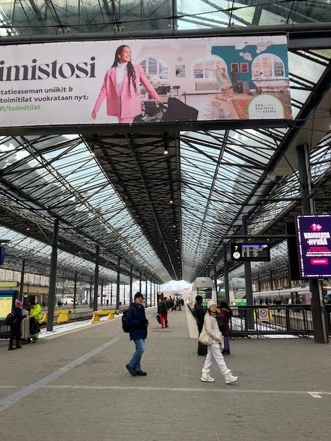 ヘルシンキ中央駅からリングレールラインで空港へ