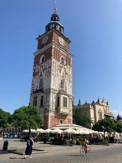 クラクフ中央広場の市庁舎の塔