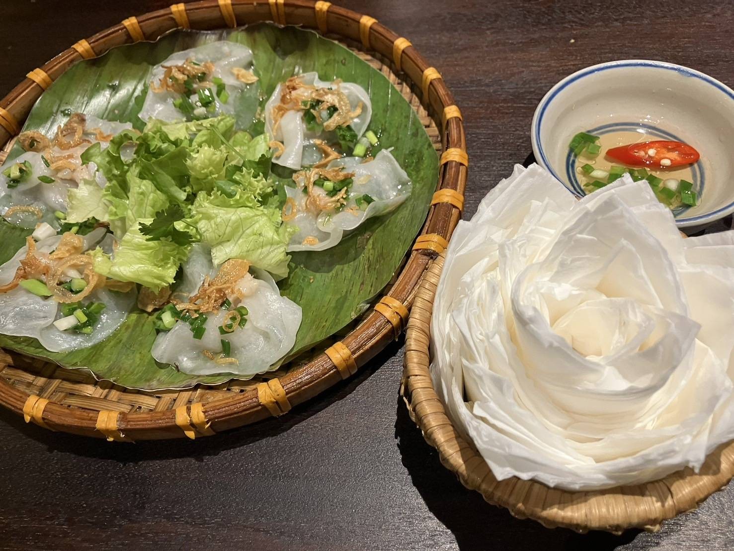 ホイアン名物ホワイトローズ