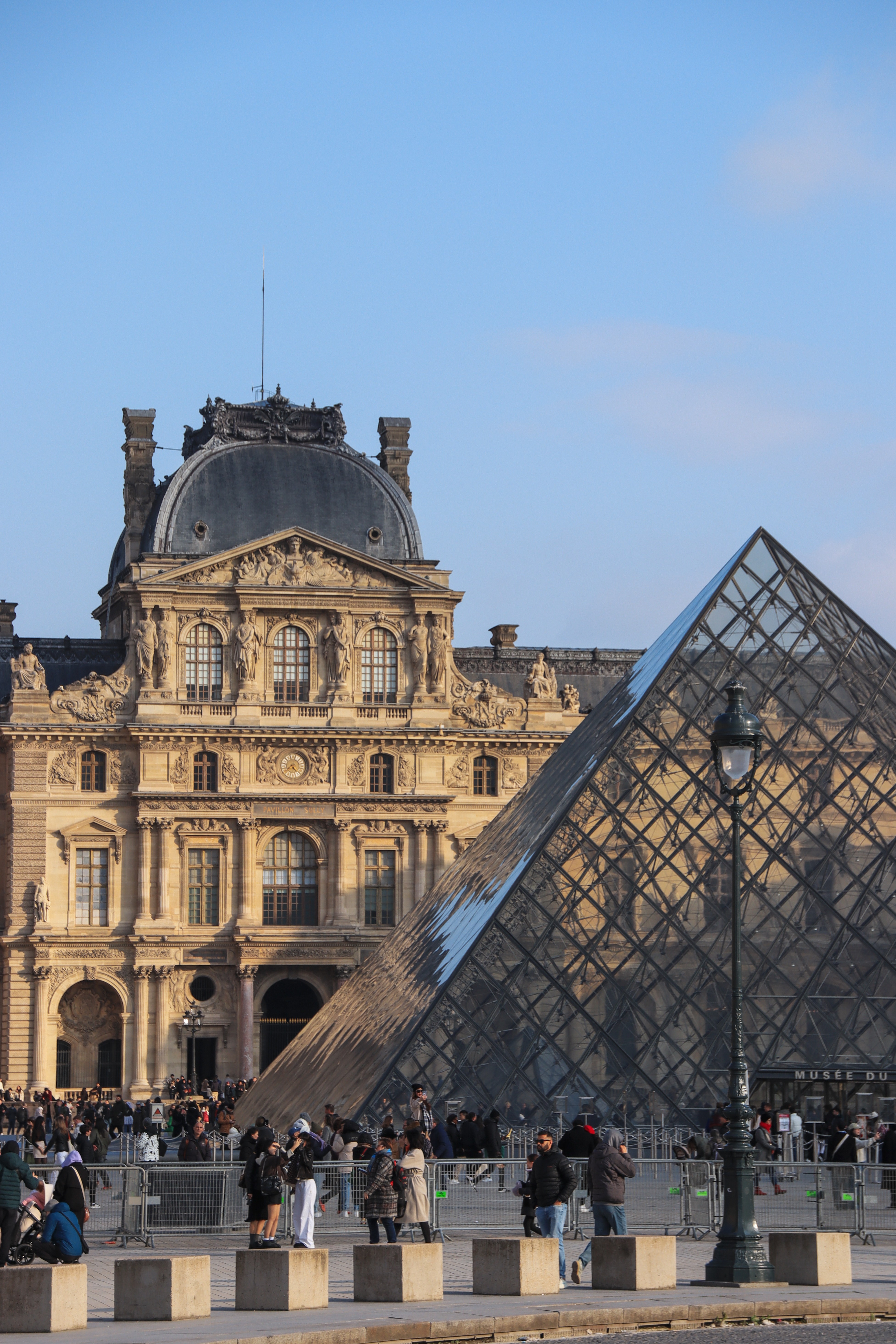 ルーブル美術館