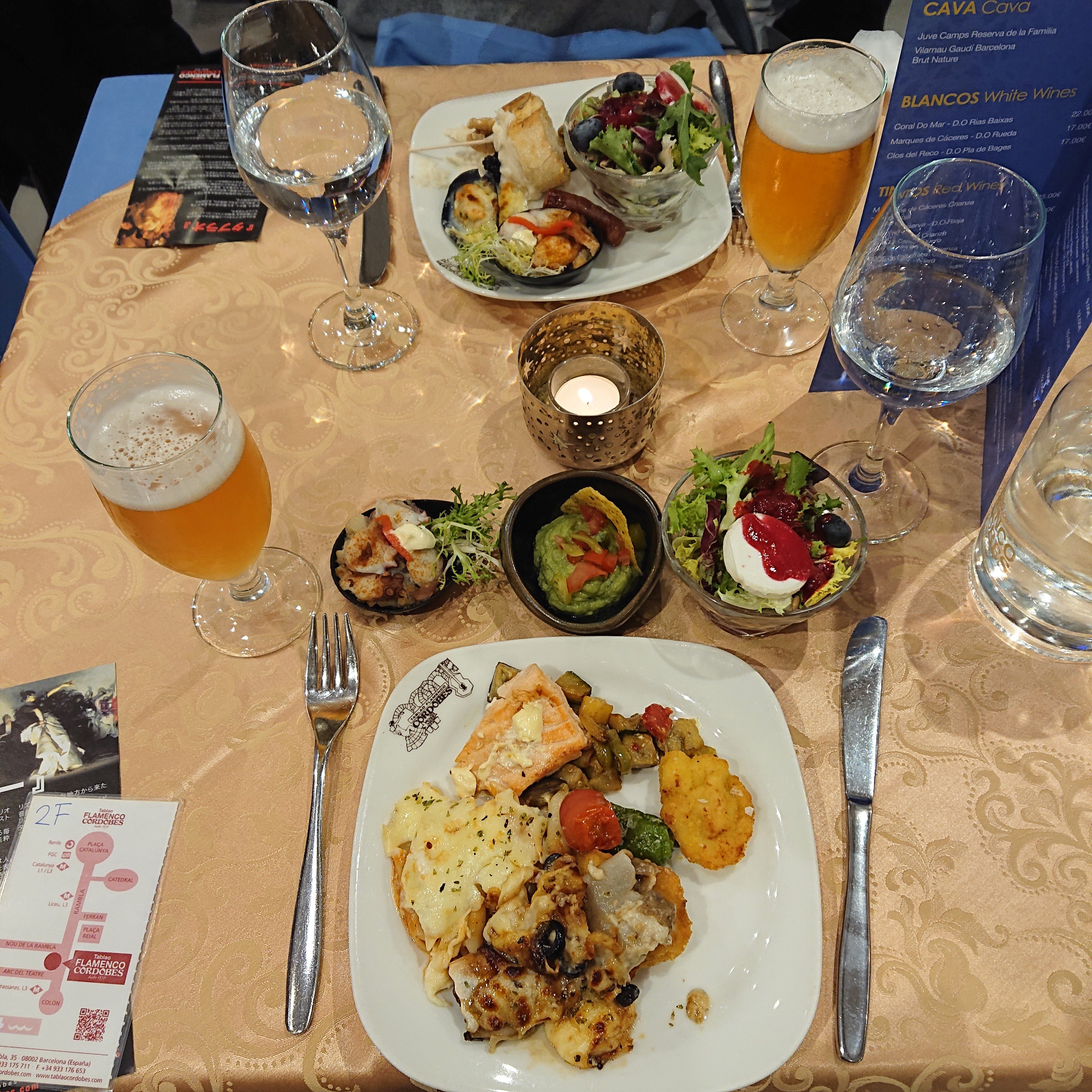 ブッフェスタイルのフラメンコディナー