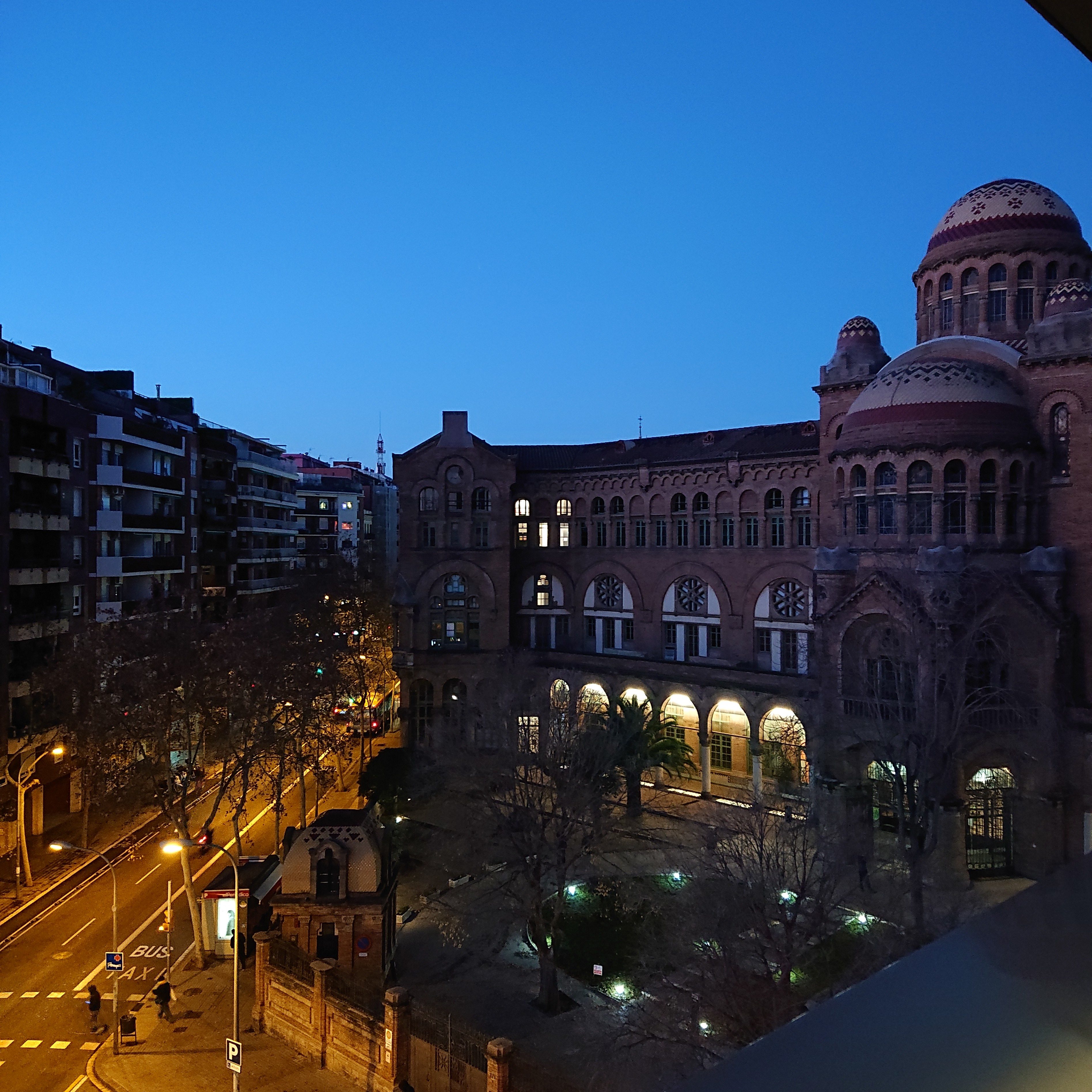 ホテルの部屋からサン・パウ病院が見えました